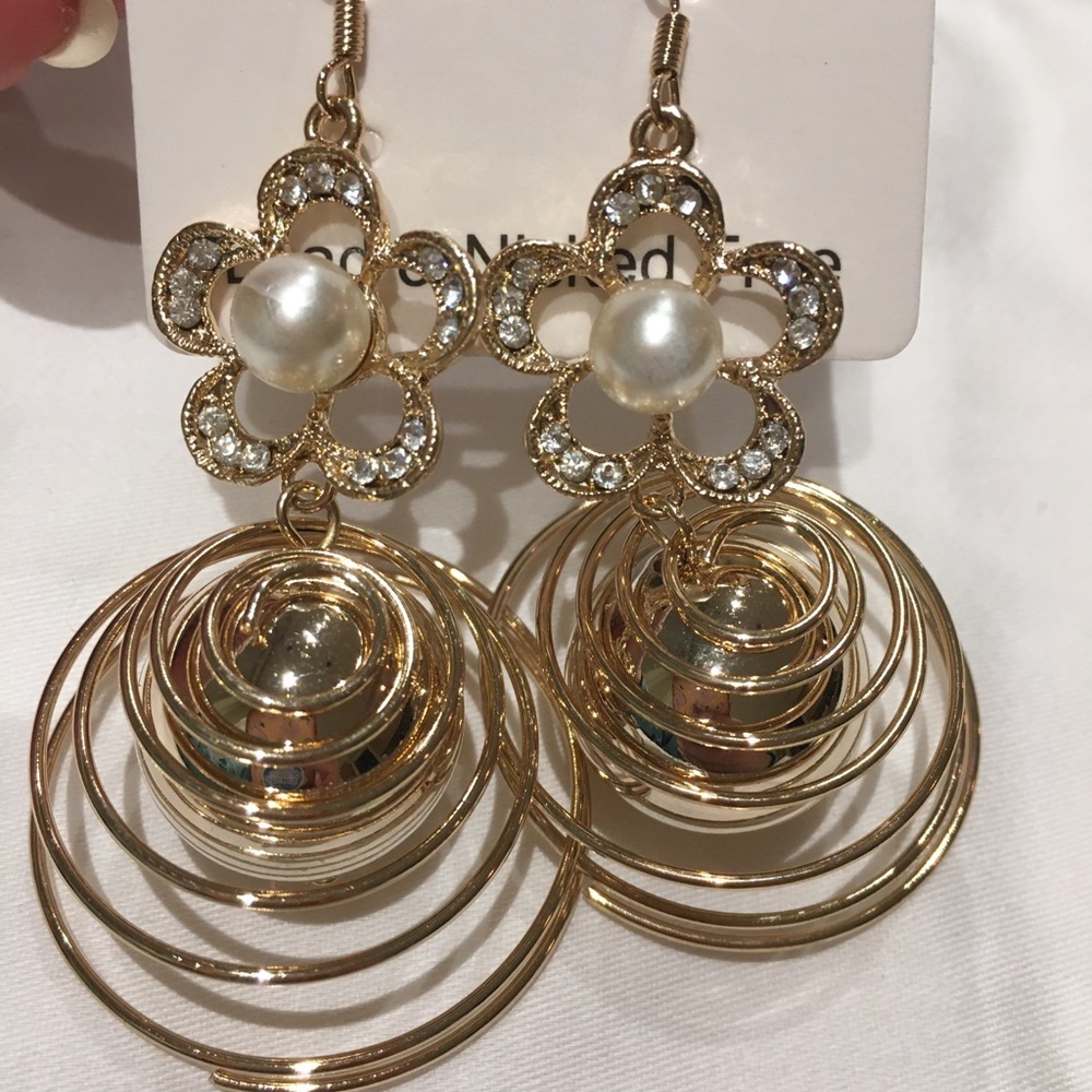 Earrings flower rhinestones & faux pearls pierced